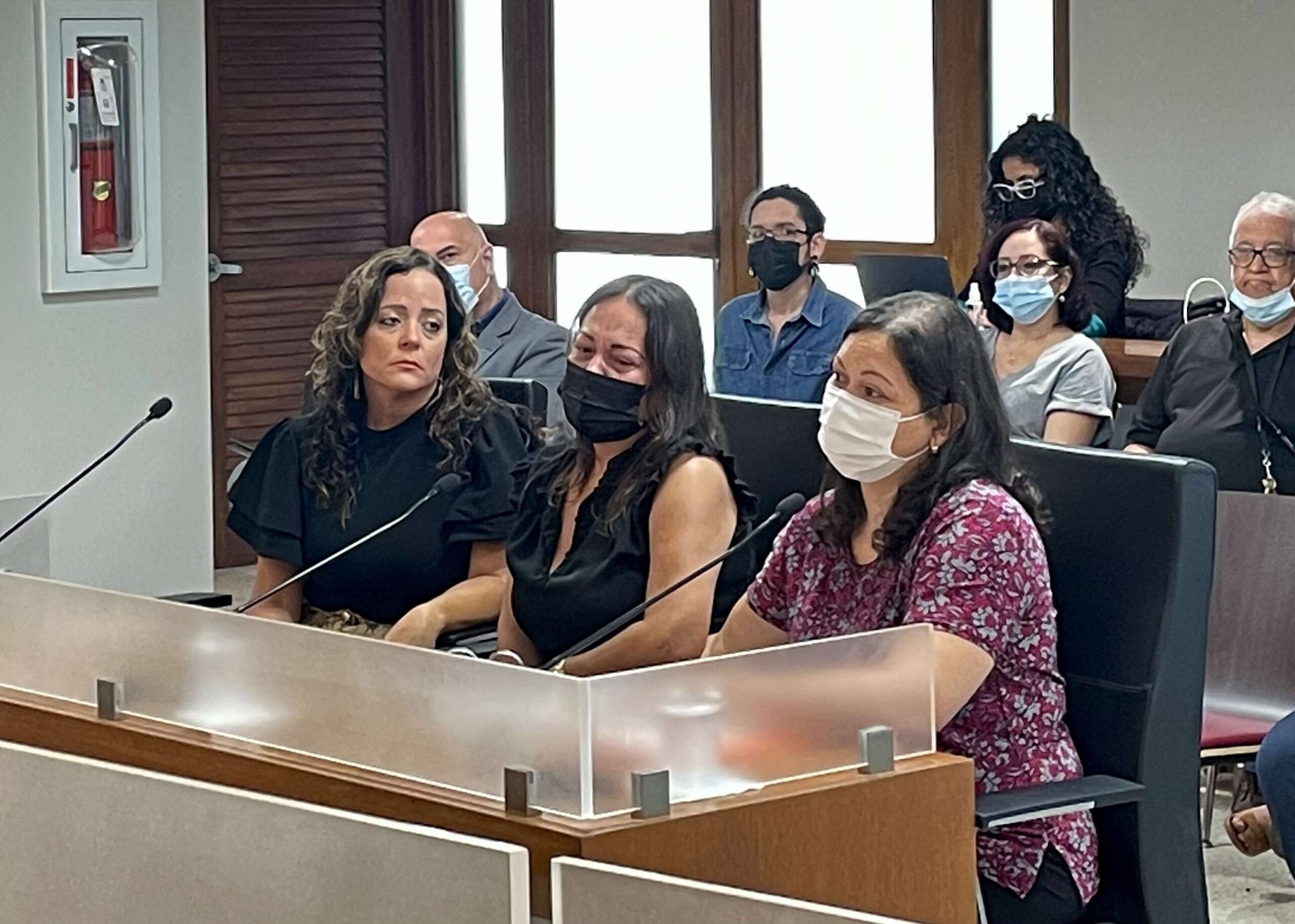 Madre de joven ultimado por la Policía reclama por justicia ante el Senado