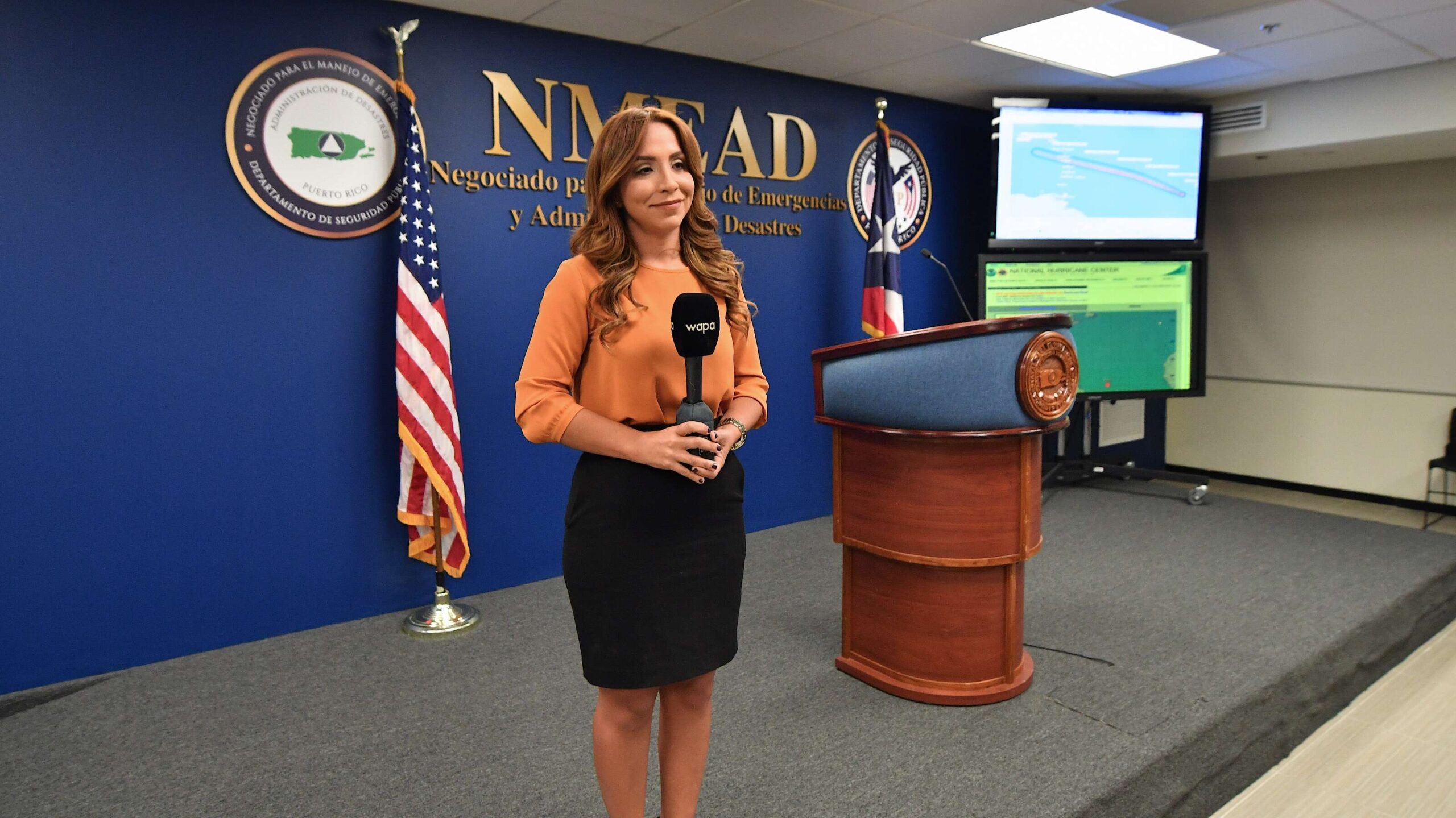 Sylvia Verónica Camacho renueva contrato con WAPA TV
