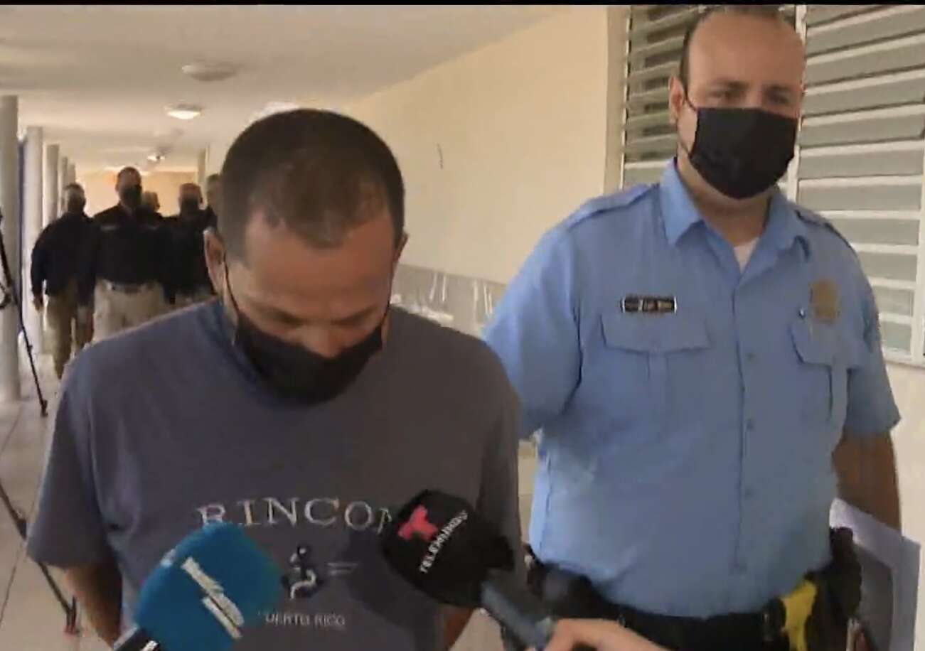 Aplazan vista contra madre y padrastro de menor con autismo que fue abusada