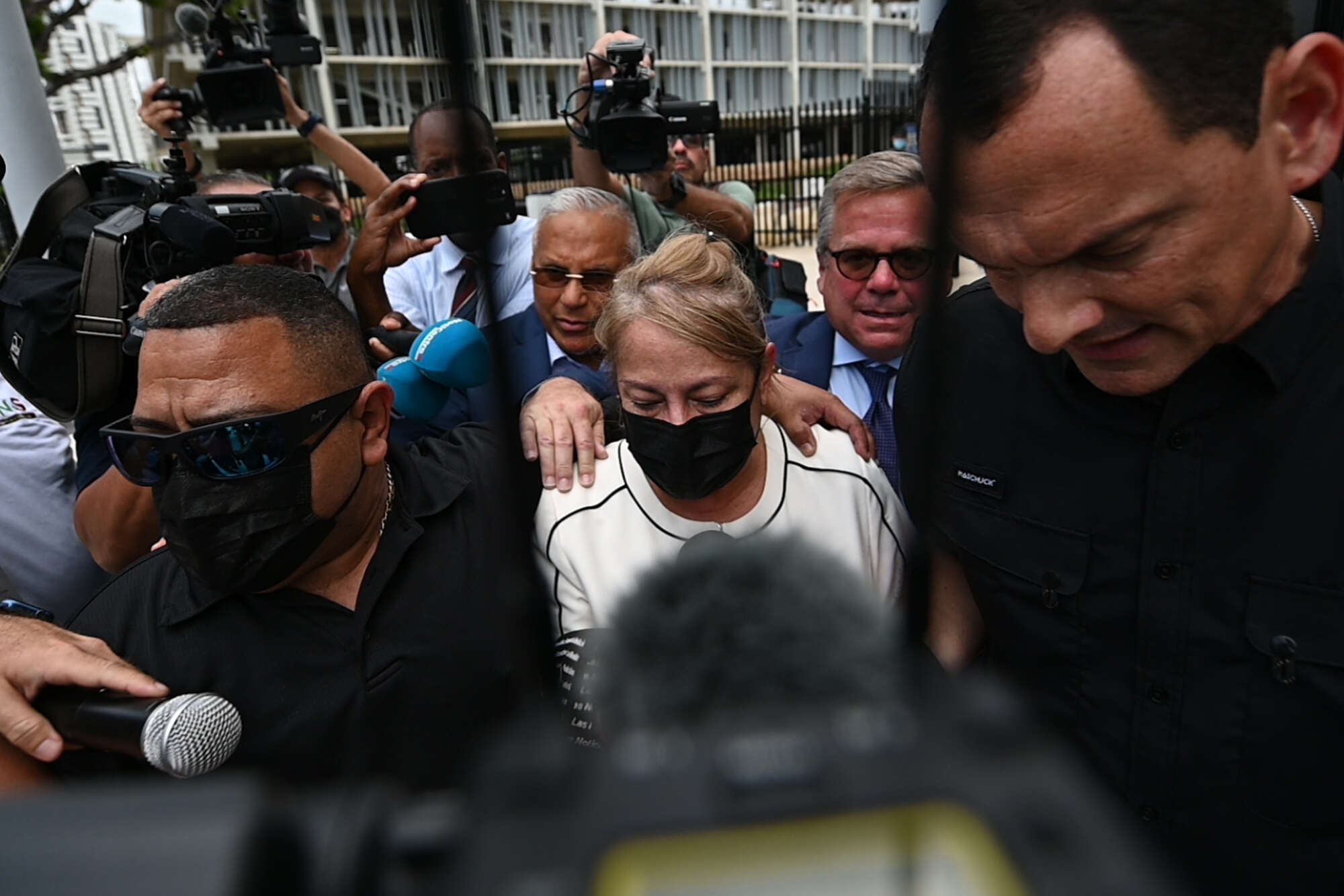 Reitera su inocencia Wanda Vázquez tras ser arrestada por el FBI