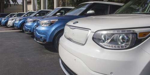 Siguen en declive las ventas de autos en agosto de este año