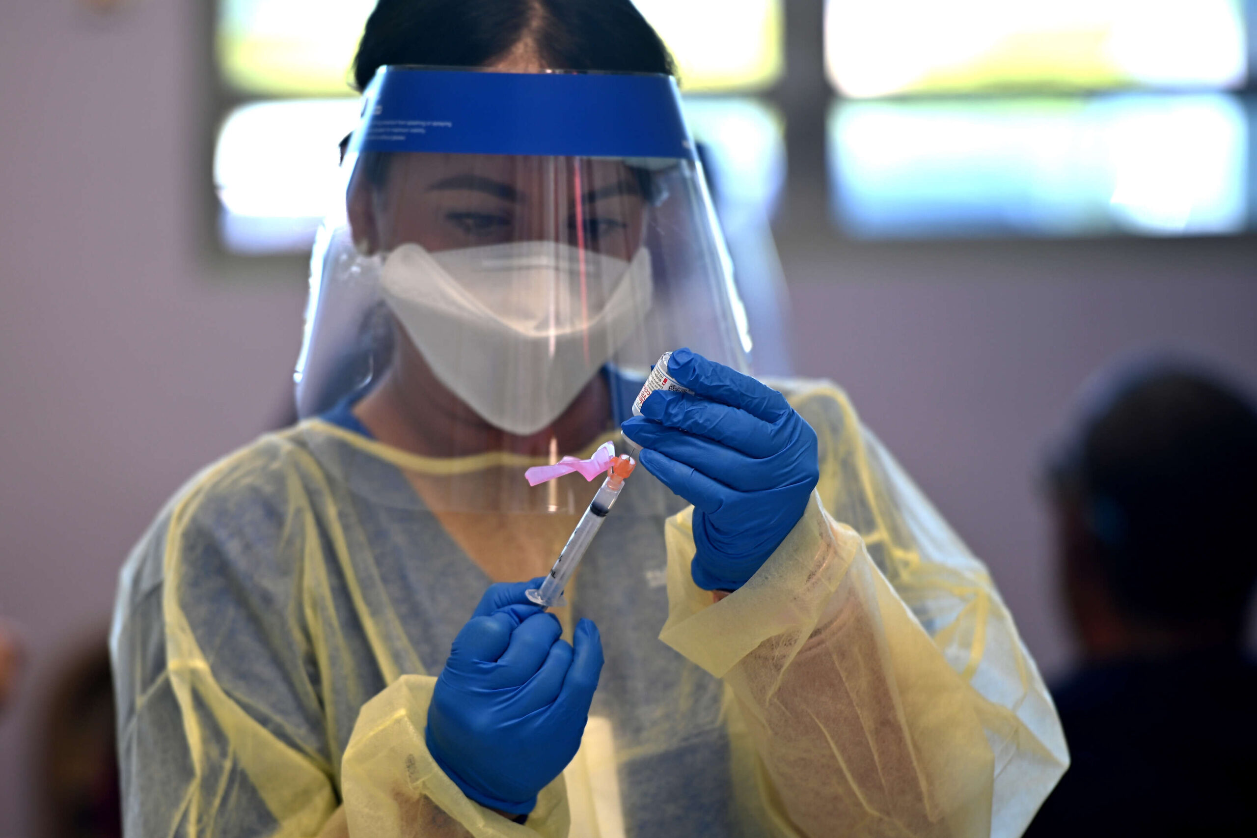 Tres muertes y 290 hospitalizados por covid, reporta hoy Salud