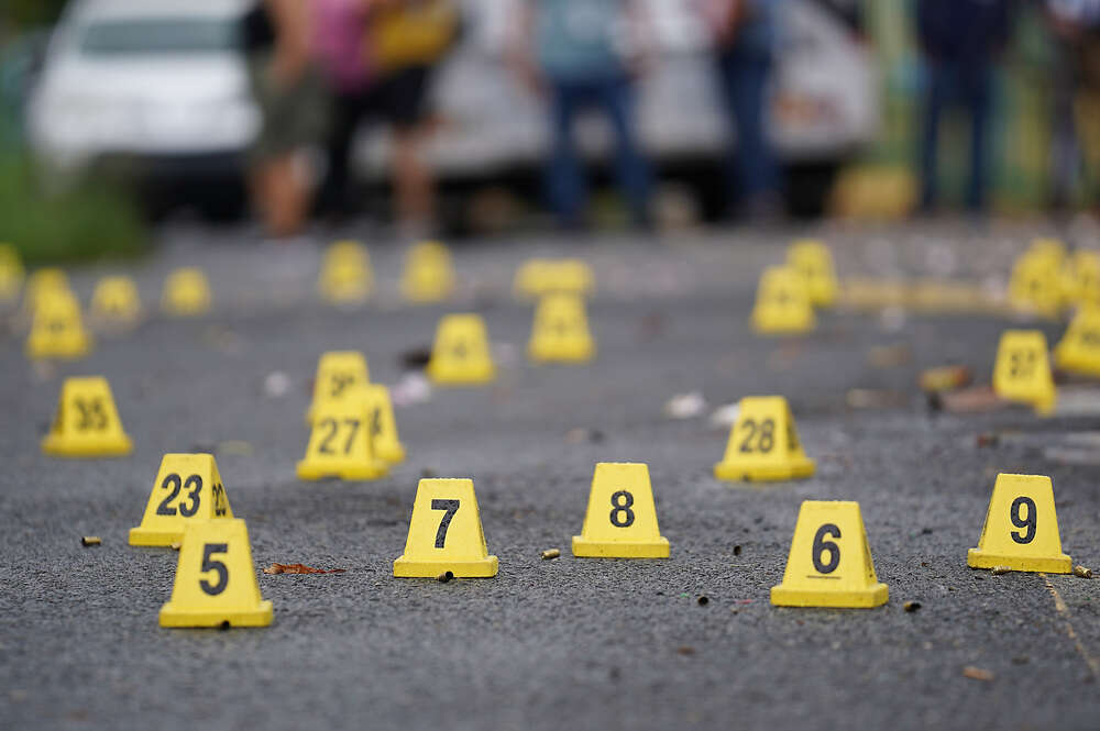 Con las manos llenas la Policía: investigan 12 asesinatos desde el viernes