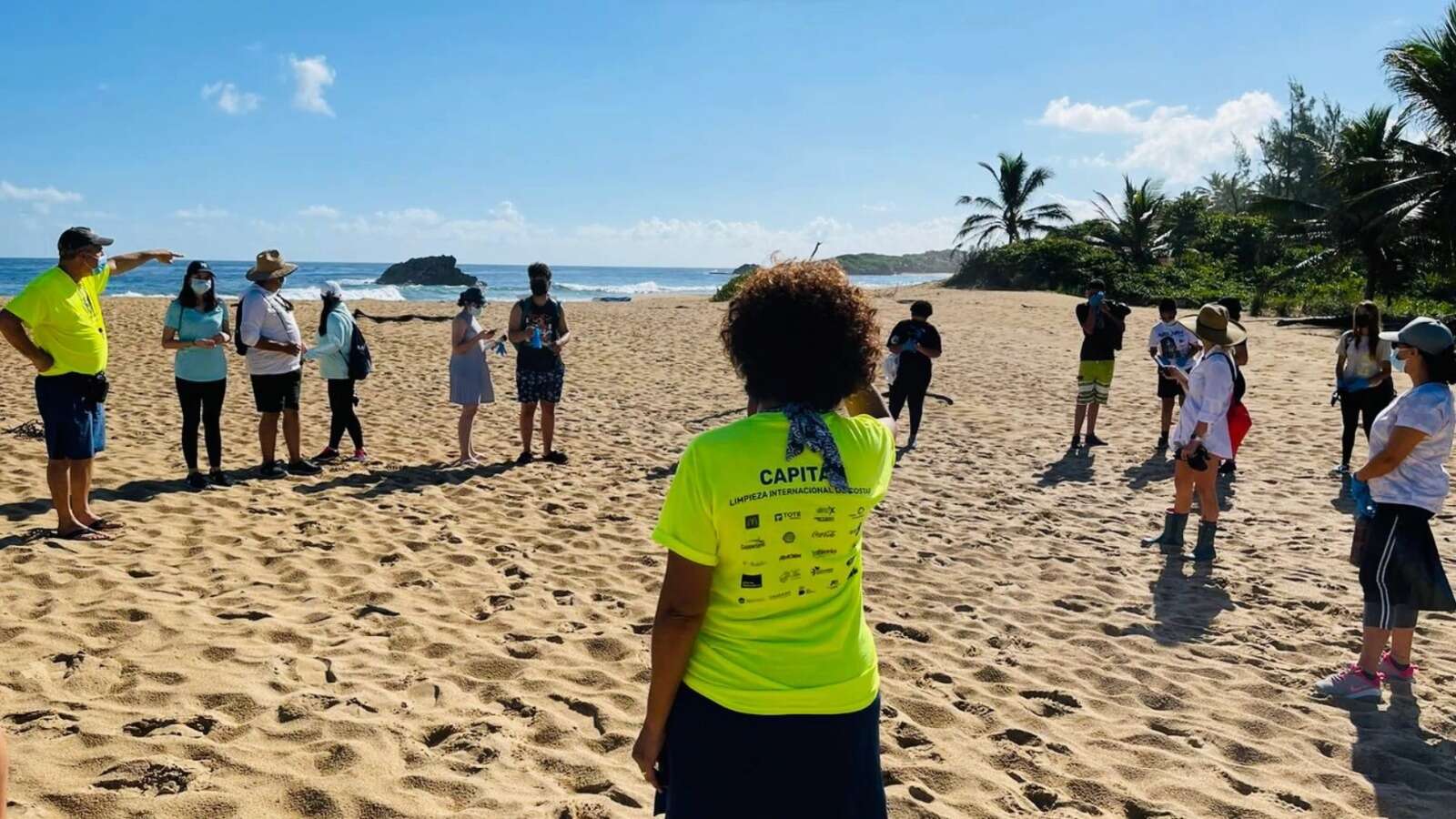 Scuba Dogs Society celebra 20 años de su limpieza anual de playas en PR