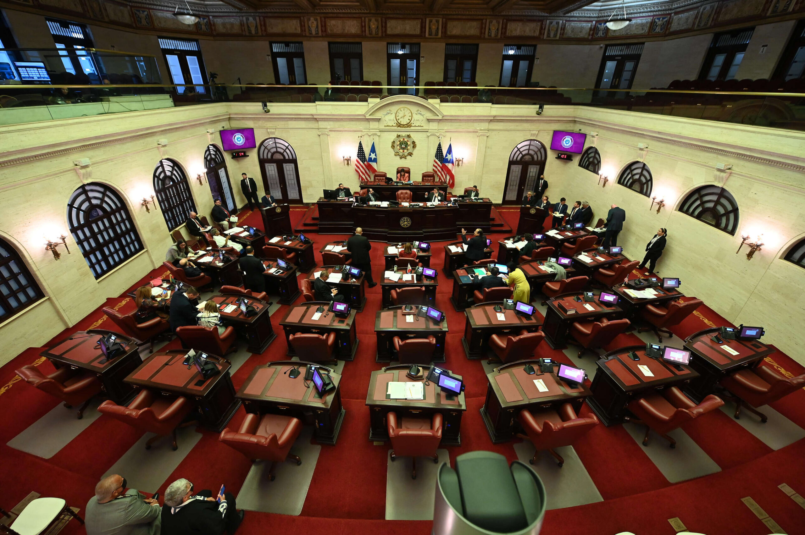 Encaminada en el Senado medida que da más fondos para retiro de policías