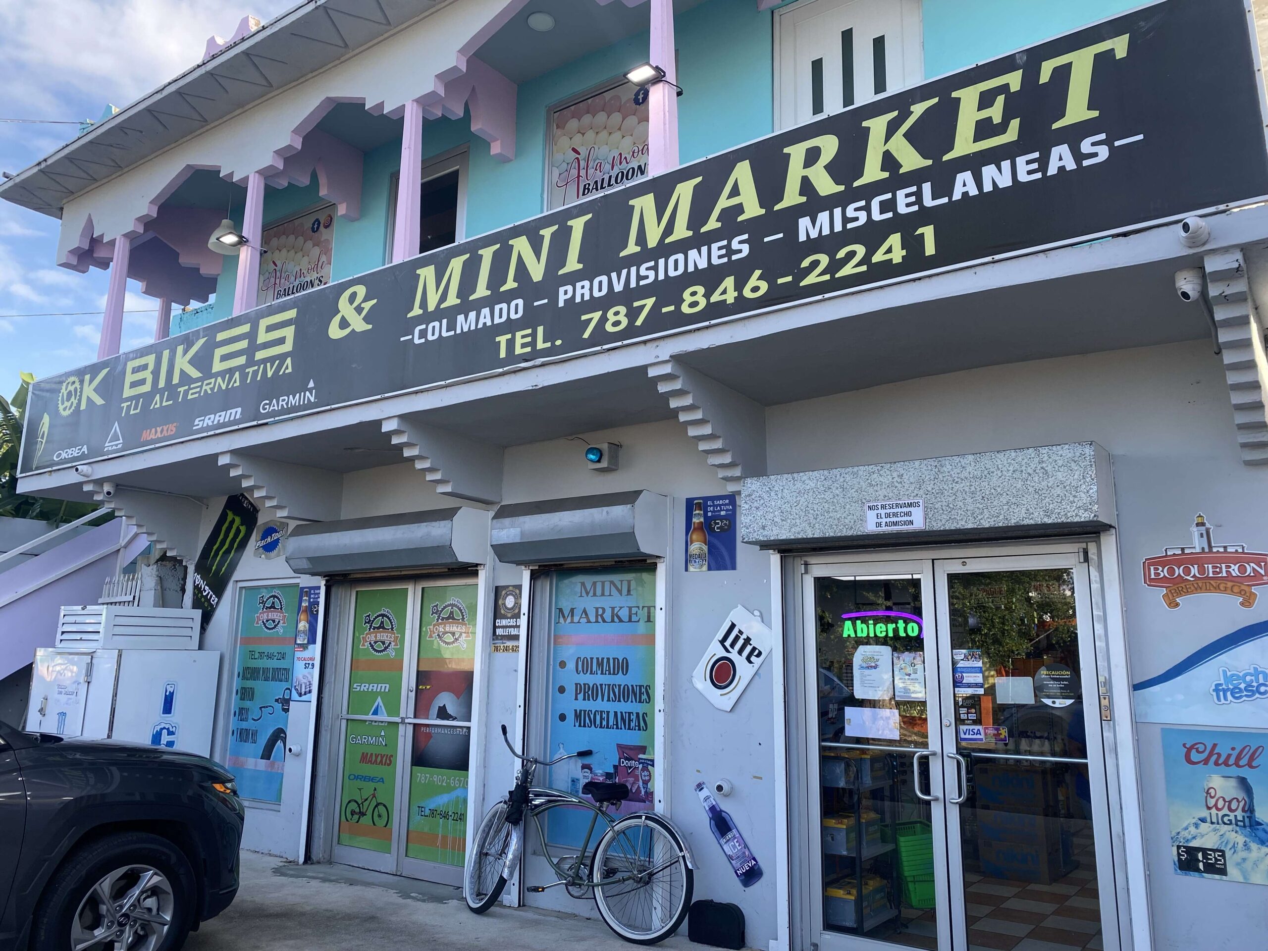 Comerciantes en Barceloneta se preparan para la época navideña en medio de retos por costo de la luz