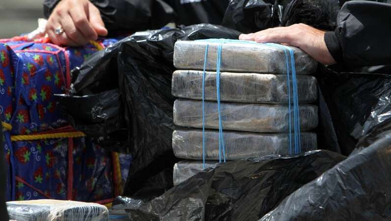 Sospechoso disparó a agentes de Aduana cuando se le pidió identificación