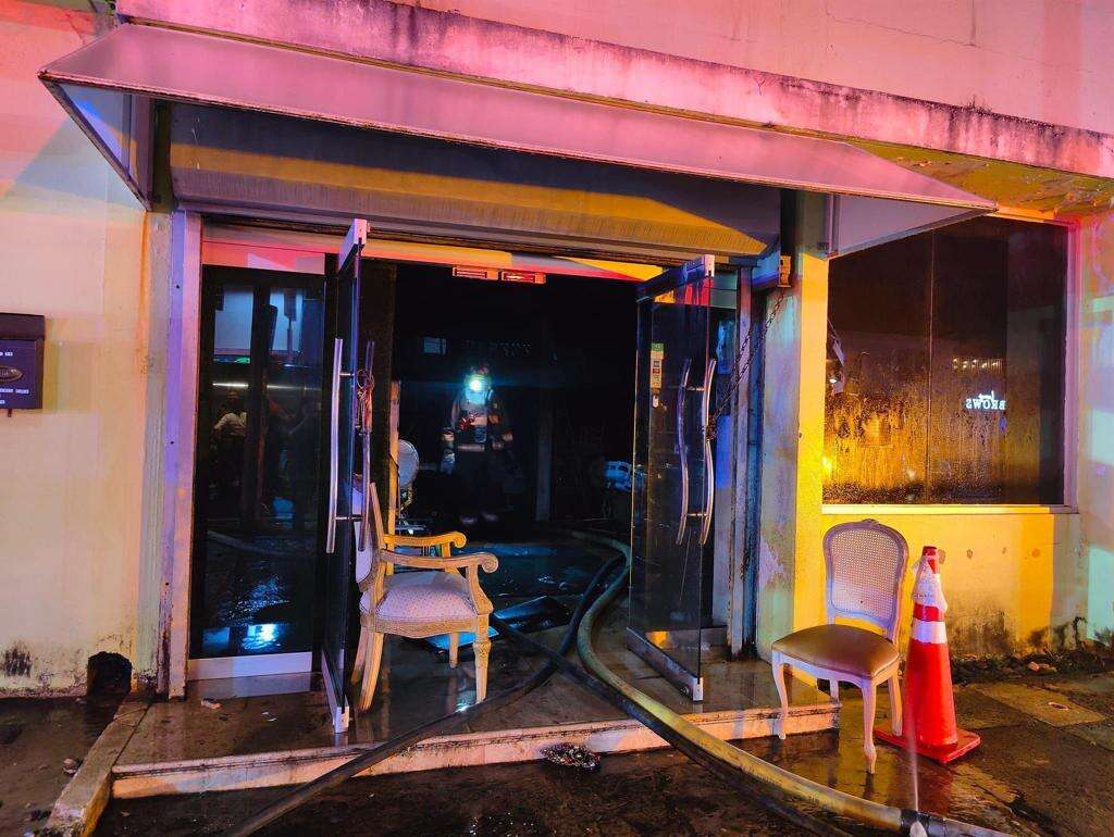Se incendia un negocio en Bayamón