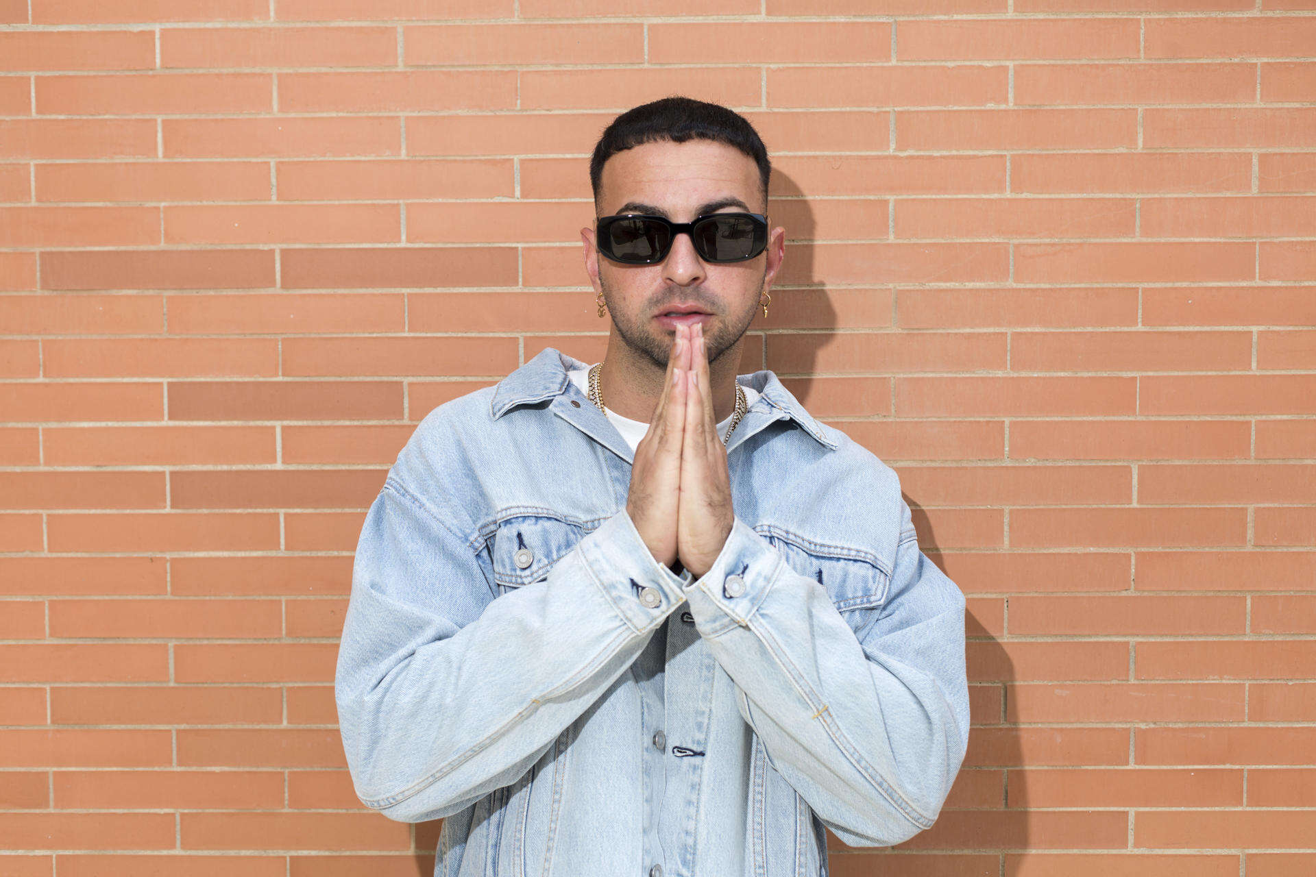 Justin Quiles lanza su versión de «Así fue», de Juan Gabriel