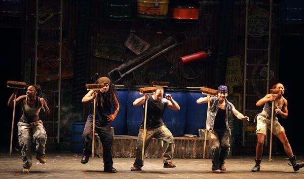 Show de percusión «Stomp» cierra en Nueva York después de 29 años