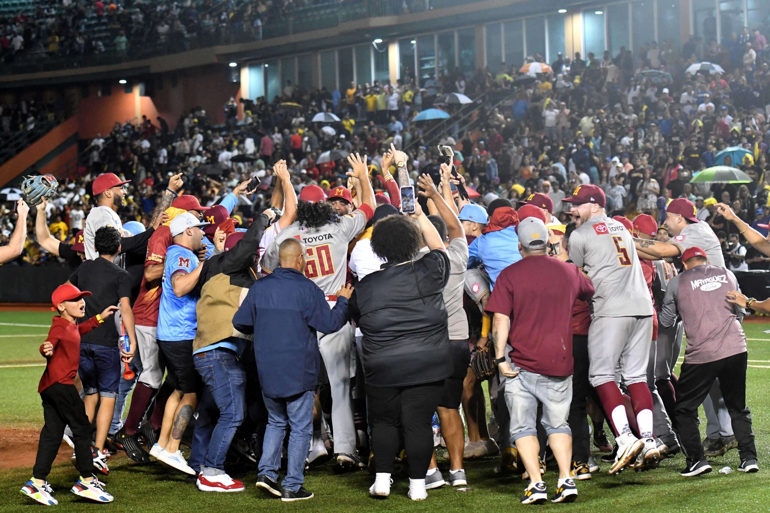 Los Indios realizarán mañana su caravana de campeonato