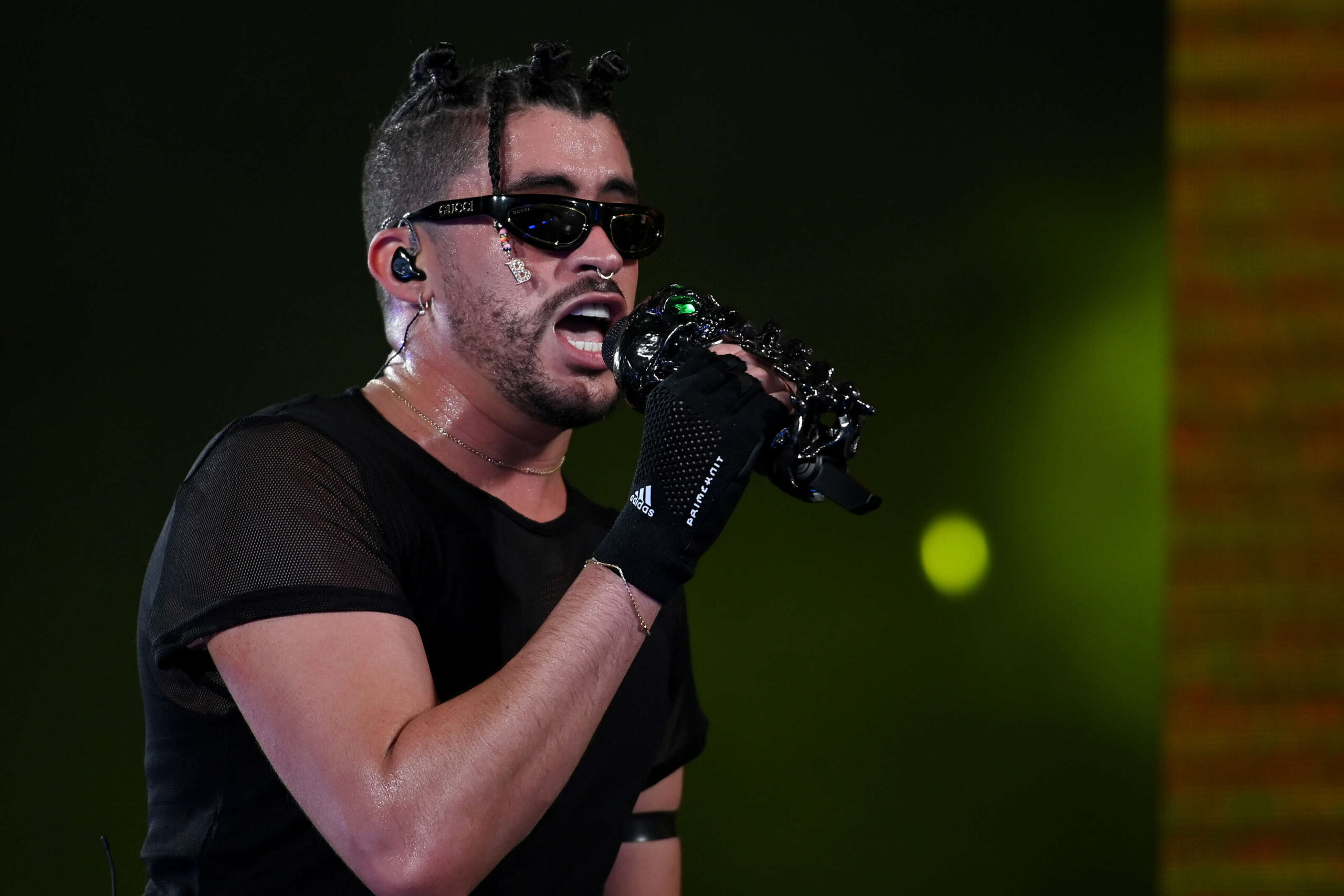 Bad Bunny encabeza lista de los nominados al Premio Lo Nuestro
