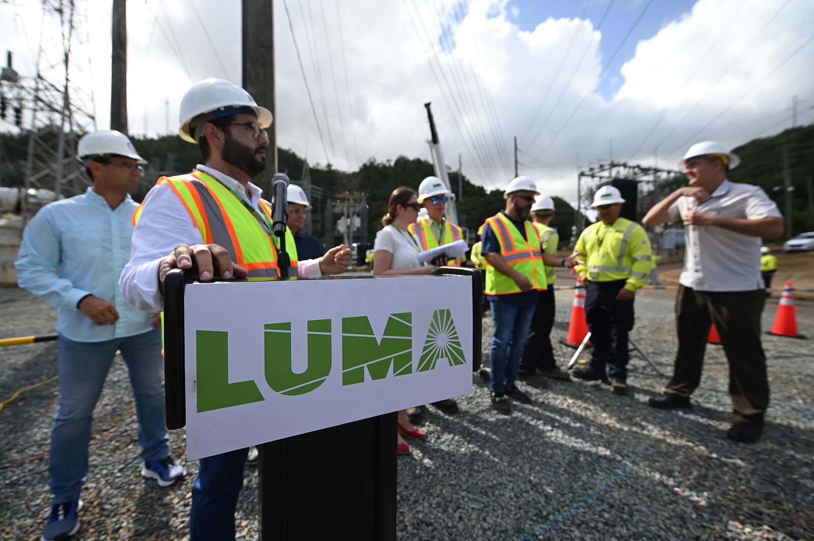 Swain vuelve a decirle a LUMA que sus problemas no le incumben