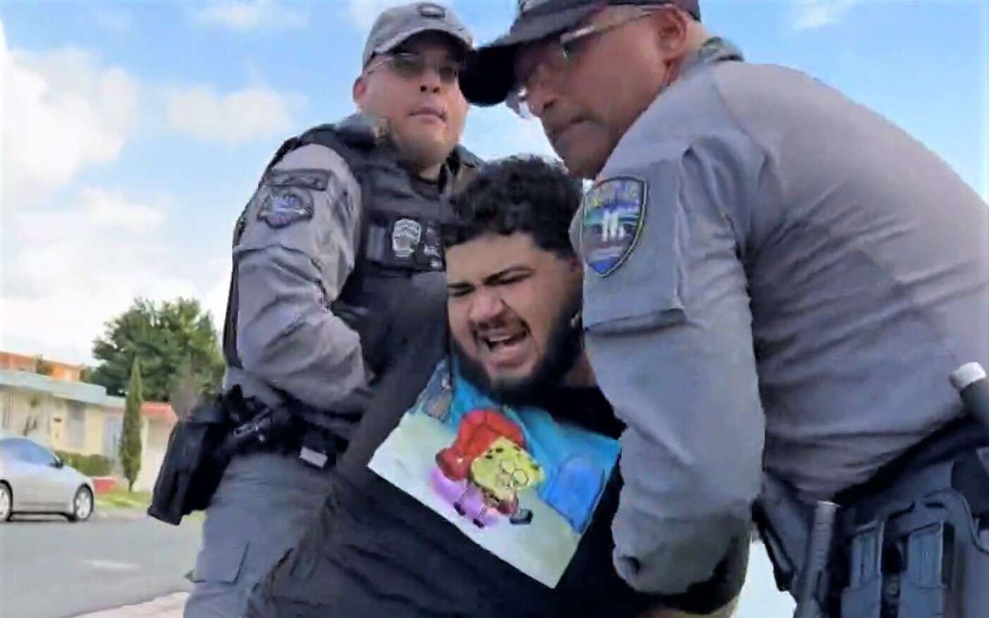 Arrestan a hombre que supuestamente amenazó con arma a conductora en Carolina