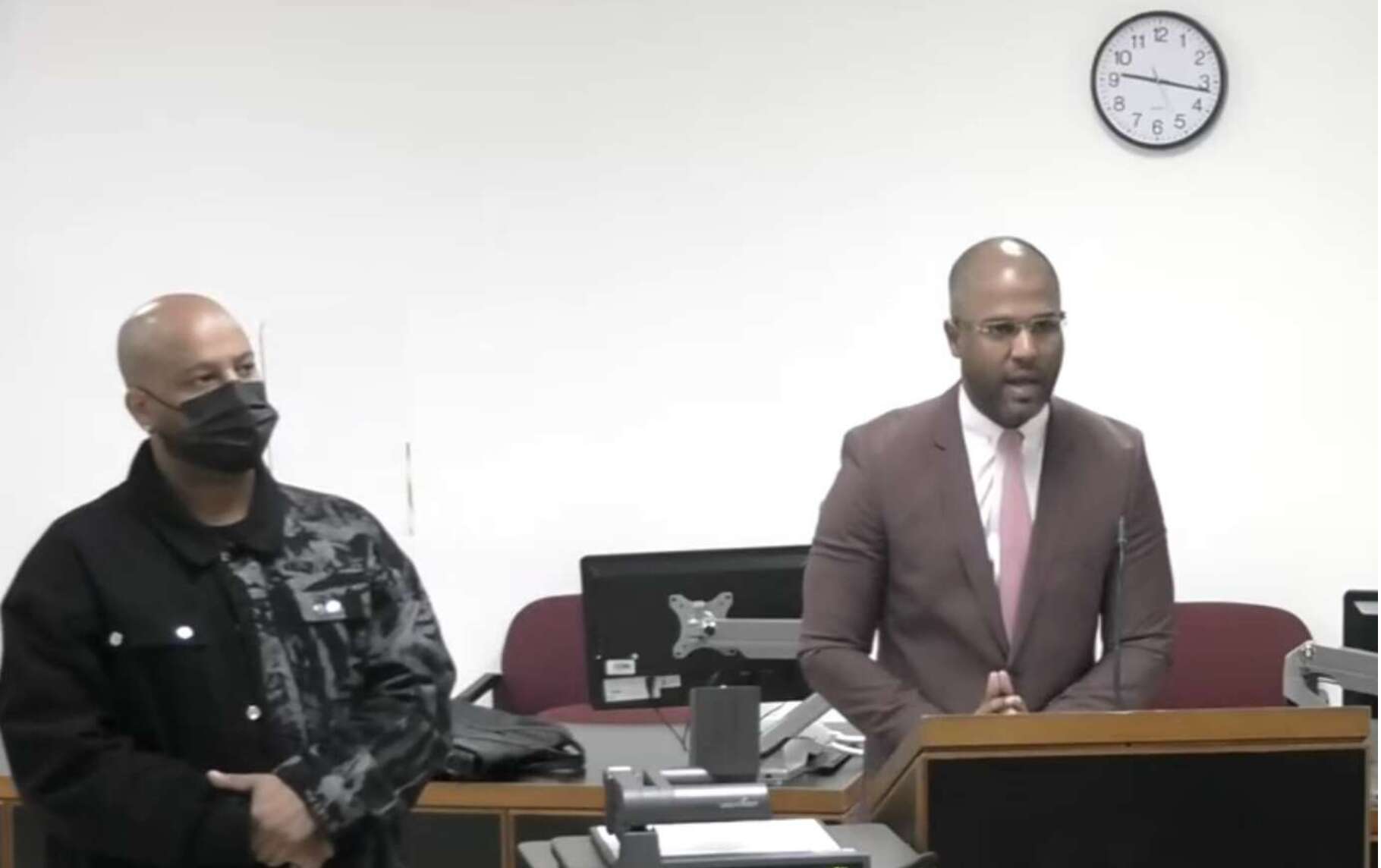 Expareja «Randy Nota Loca» no llega al tribunal