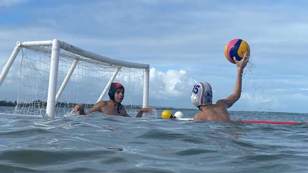 Buena presencia del polo acuático playero en la Copa Olímpica