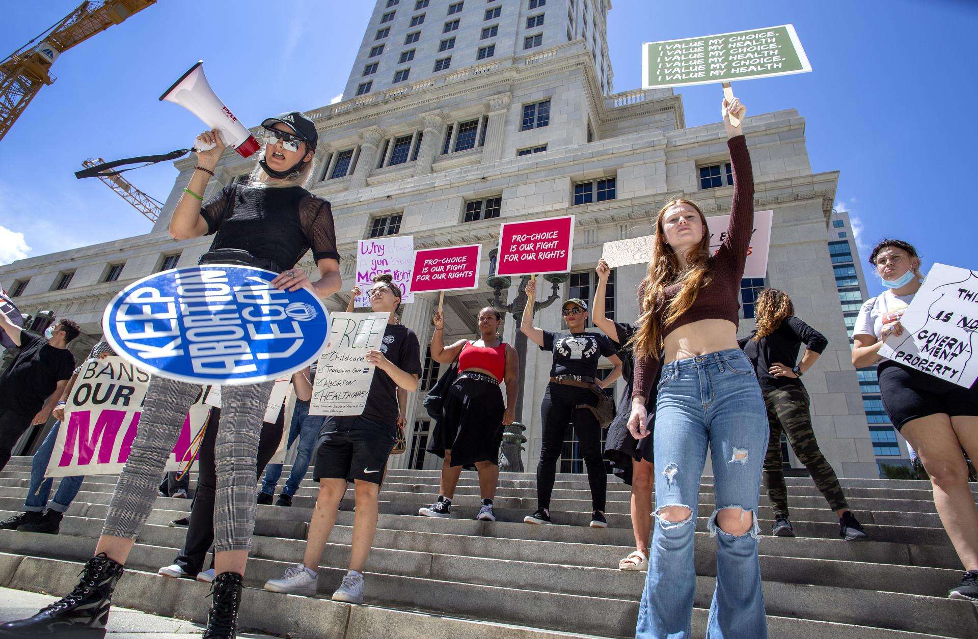 Florida, más cerca de limitar el aborto a las 6 primeras semanas de embarazo