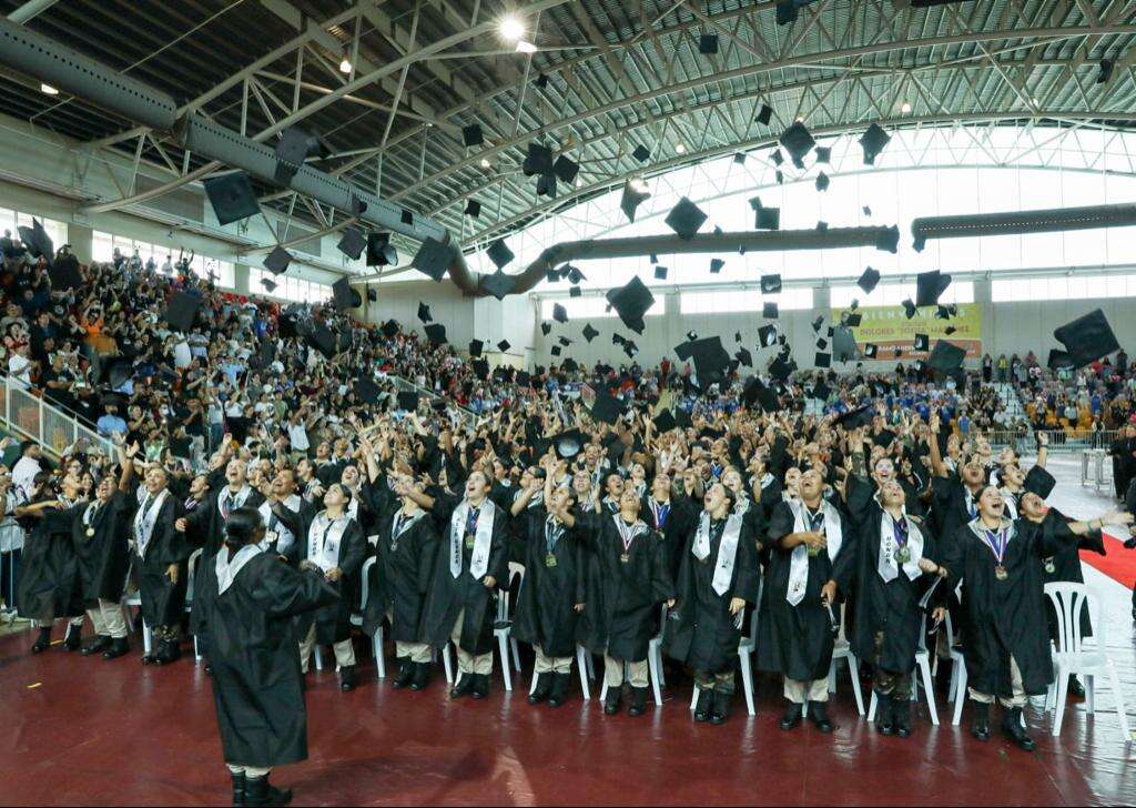 227 jóvenes de la Academia Youth ChalleNGe de la GNPR obtienen su diploma de cuarto año