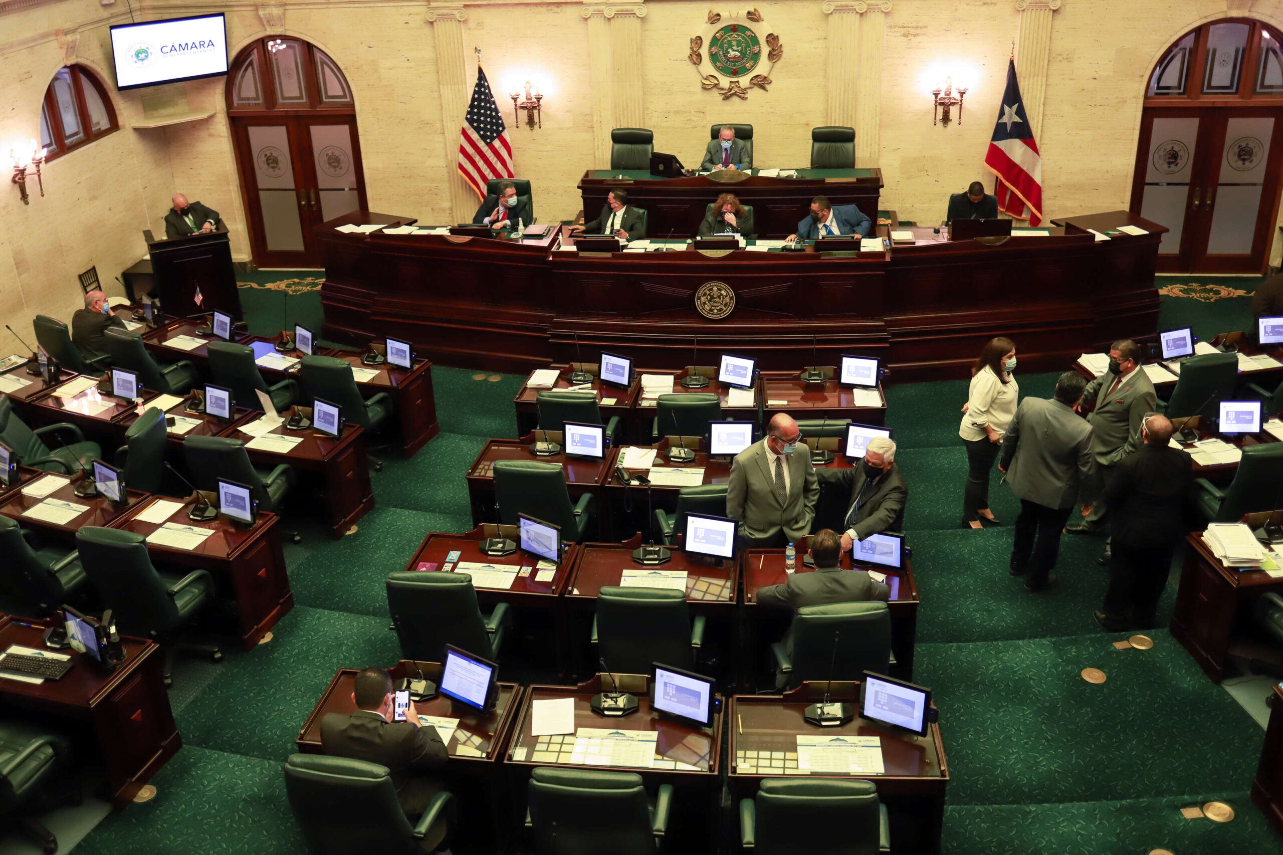 Aval a suspender vistas finales de órdenes de protección si las partes están en un proceso penal
