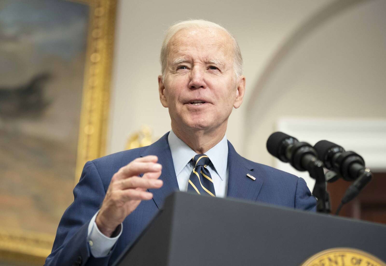 Tras el colapso de dos bancos, Biden afirma que el sistema bancario sigue siendo seguro