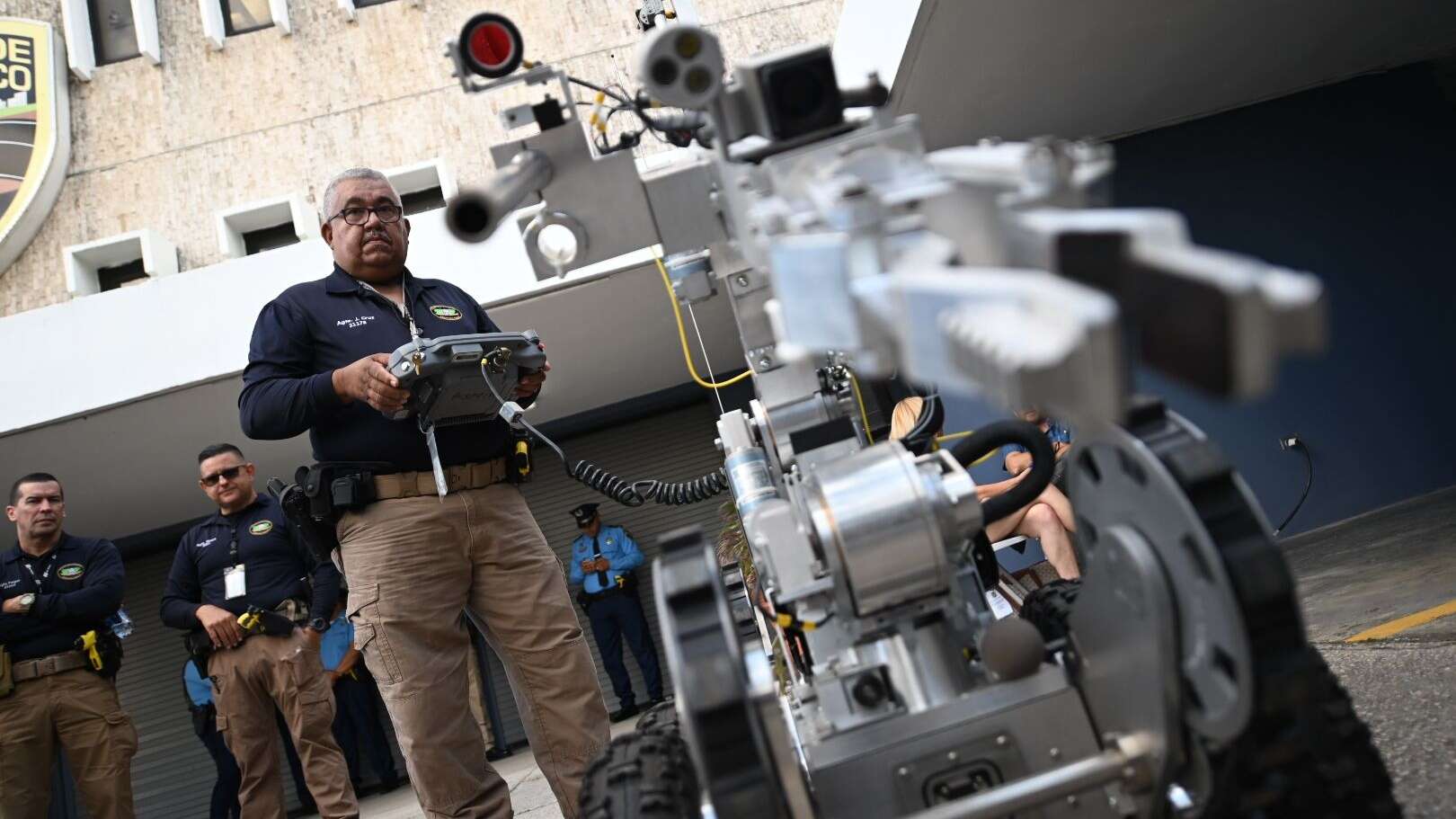 EN VIVO: Policía presenta nueva tecnología para detección de explosivos
