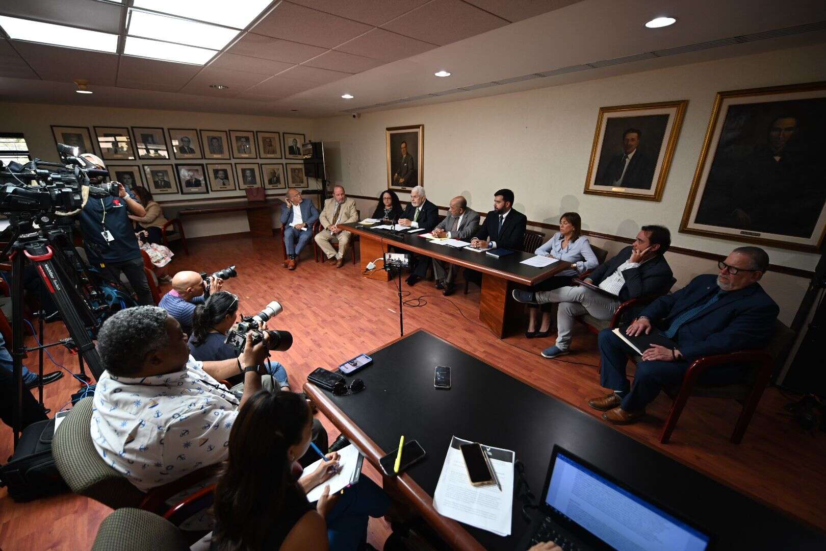 EN VIVO: PIP y MVC demandan por el Código Electoral