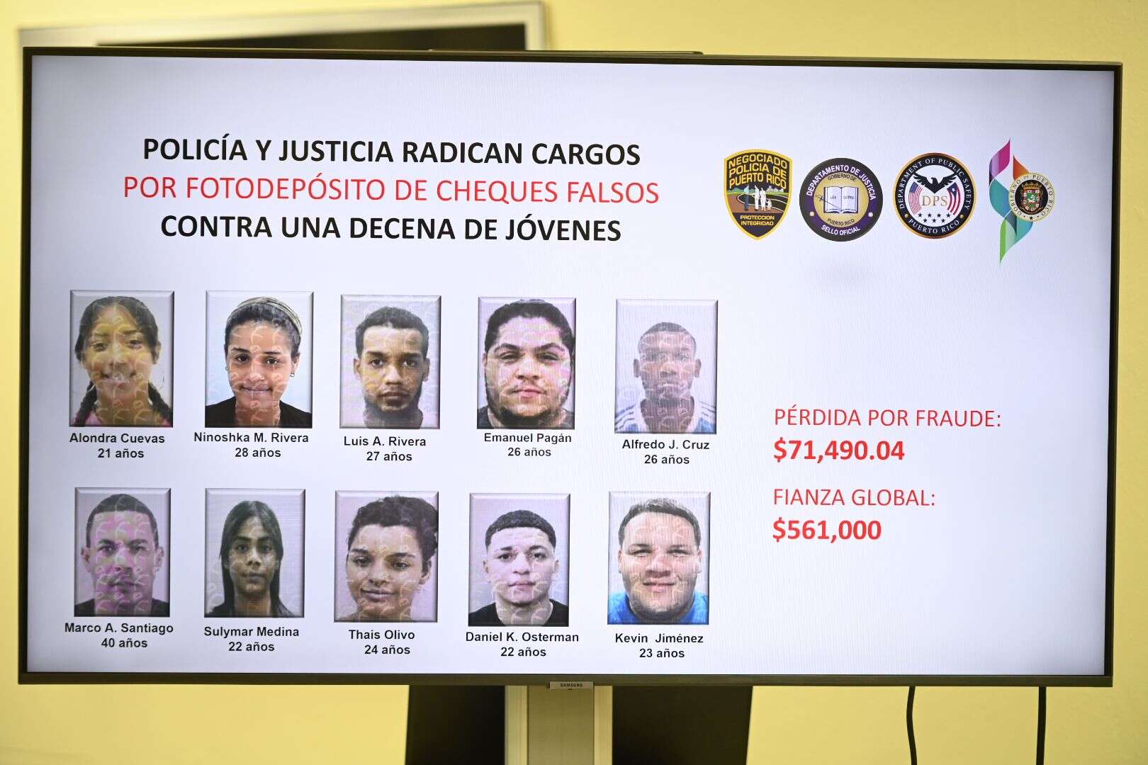 Acusan a 10 por depositar cheques falsos mediante esquema de fraude