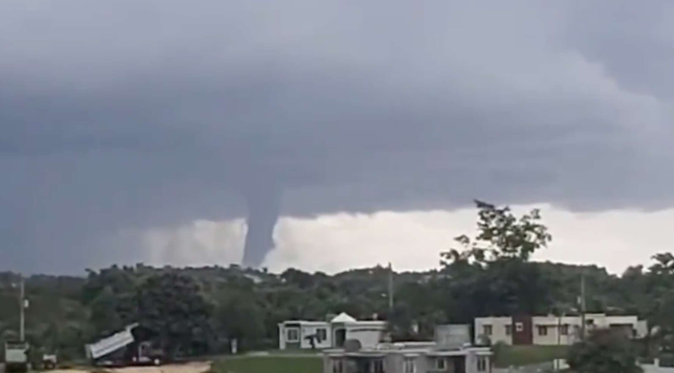 En curso evaluación de daños tras paso de tornado en Aguada