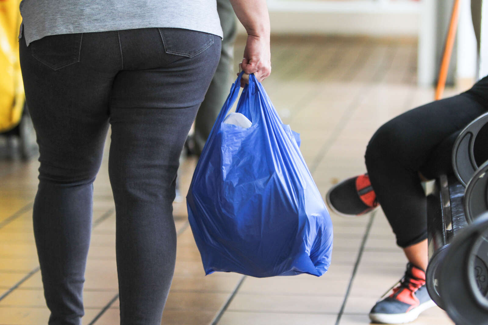 Gregorio Matías propone derogar las leyes de plásticos de un solo uso y bolsas desechables
