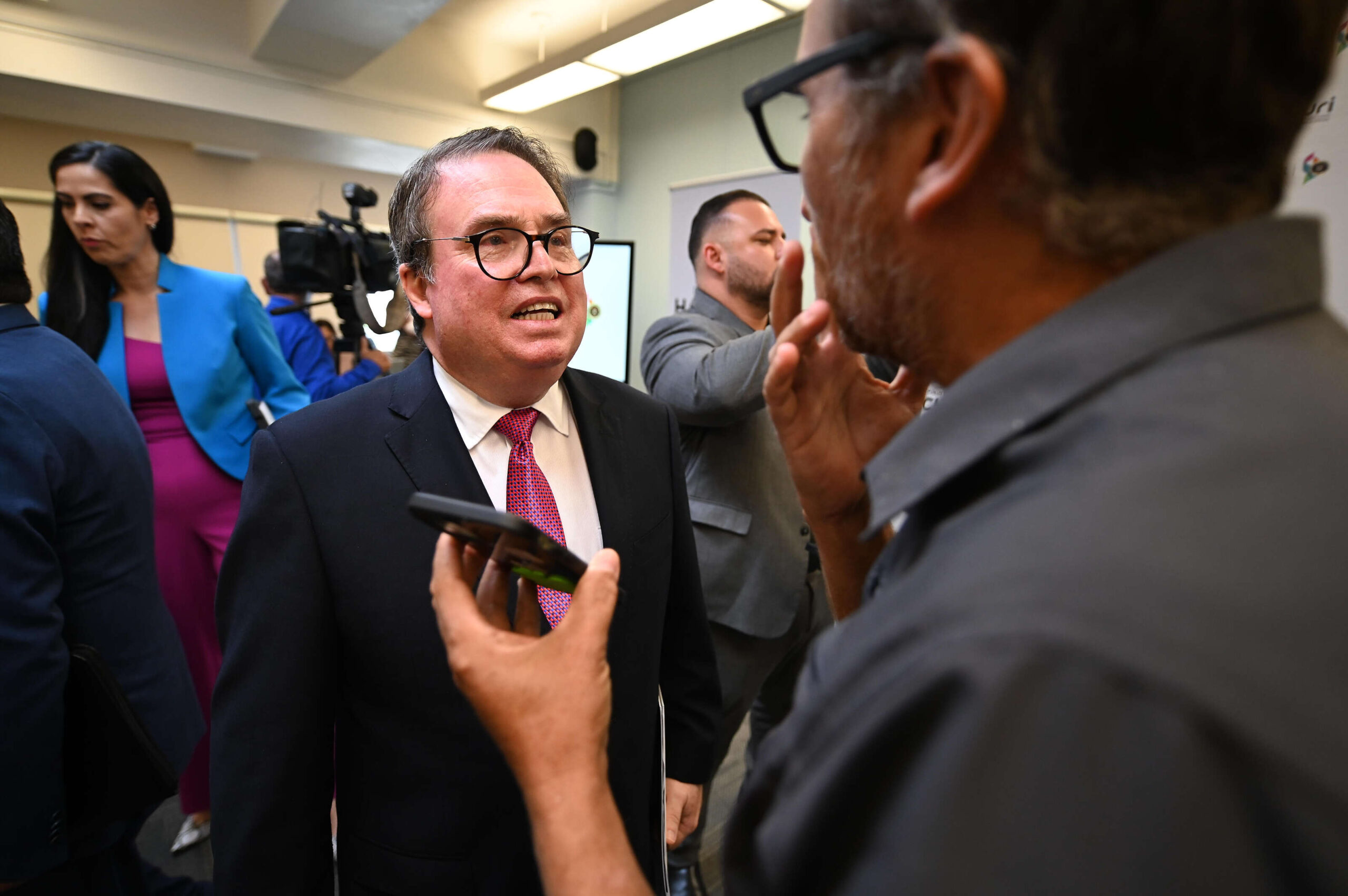 Emanuelli se desvincula de controversia por desacato en tribunal de Aguadilla