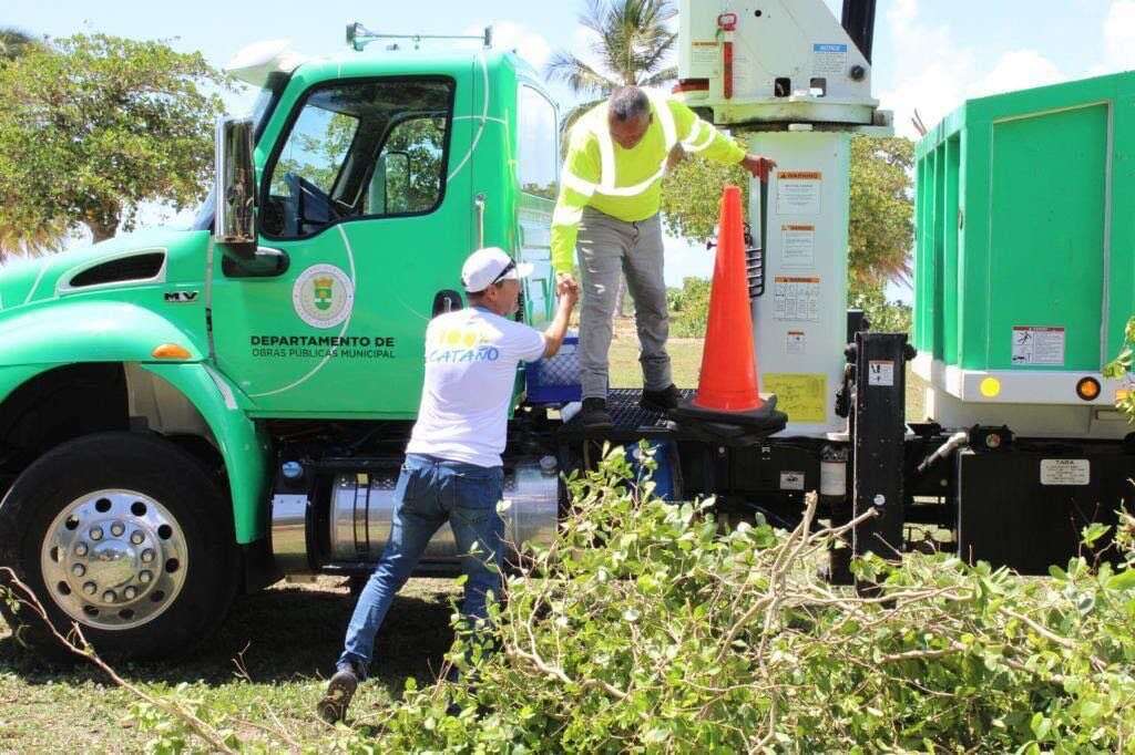 Federación de Alcaldes y La Fortaleza llegan a Vieques con alianza multisectorial
