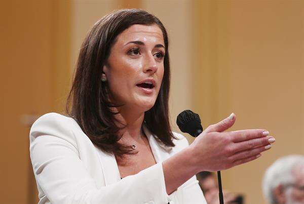 Una exasesora de Trump acusa a Rudy Giuliani de manosearla el día del asalto al Capitolio