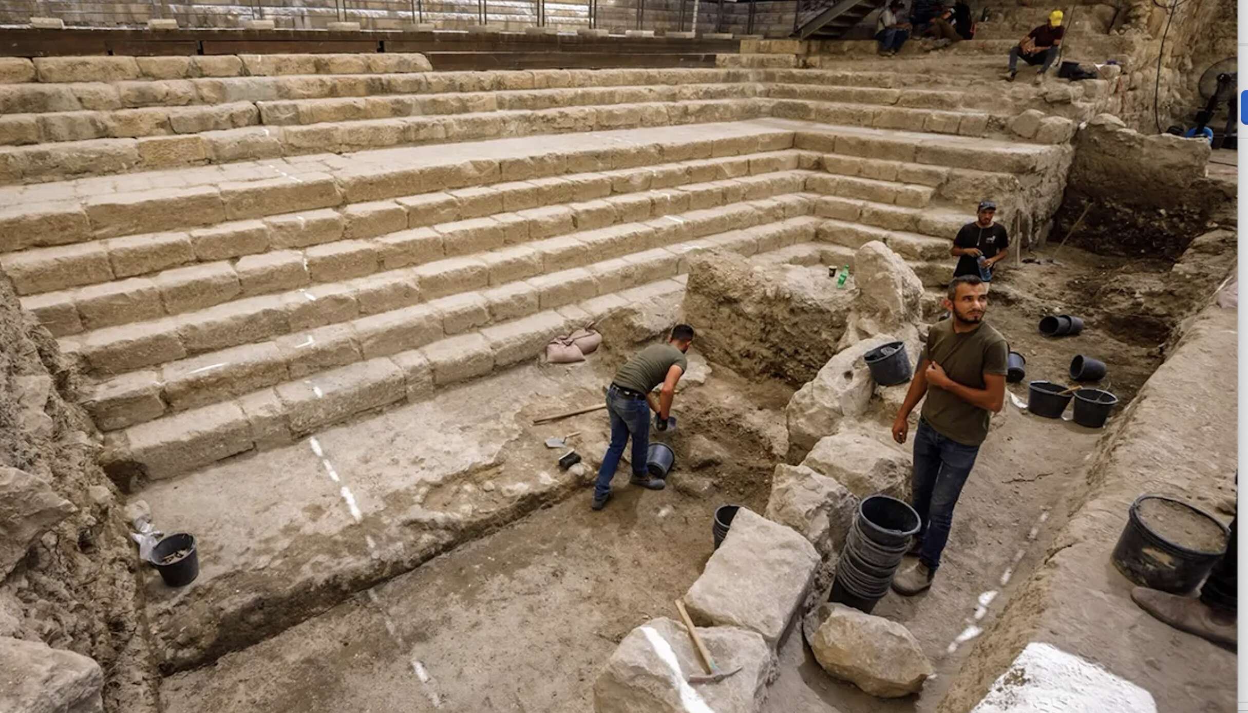Pasos donde Jesús caminó y curó a un ciego son desenterrados por primera vez