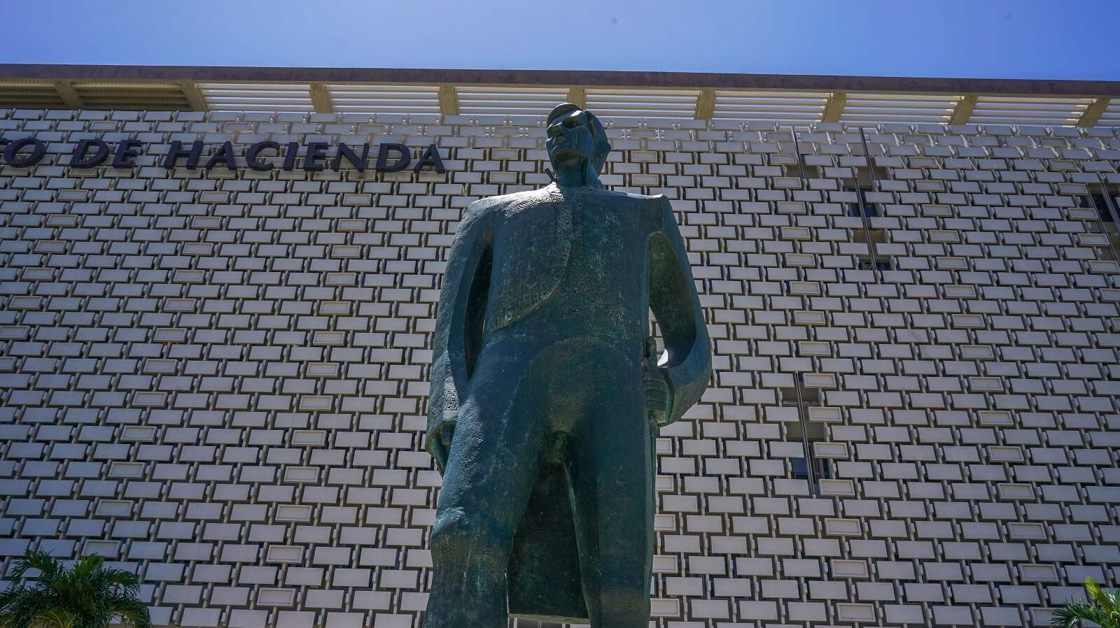 Hacienda “no es ciego”; investiga esquemas como los que se le imputan a Ghaffar