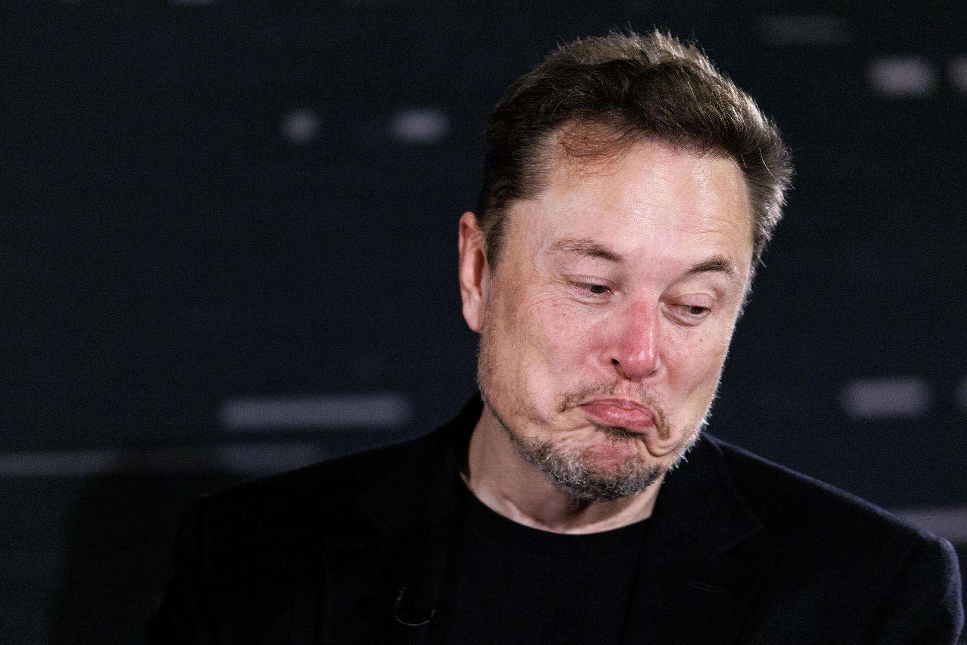 Musk admite que si los anunciantes siguen abandonando X, «matarán a la compañía»