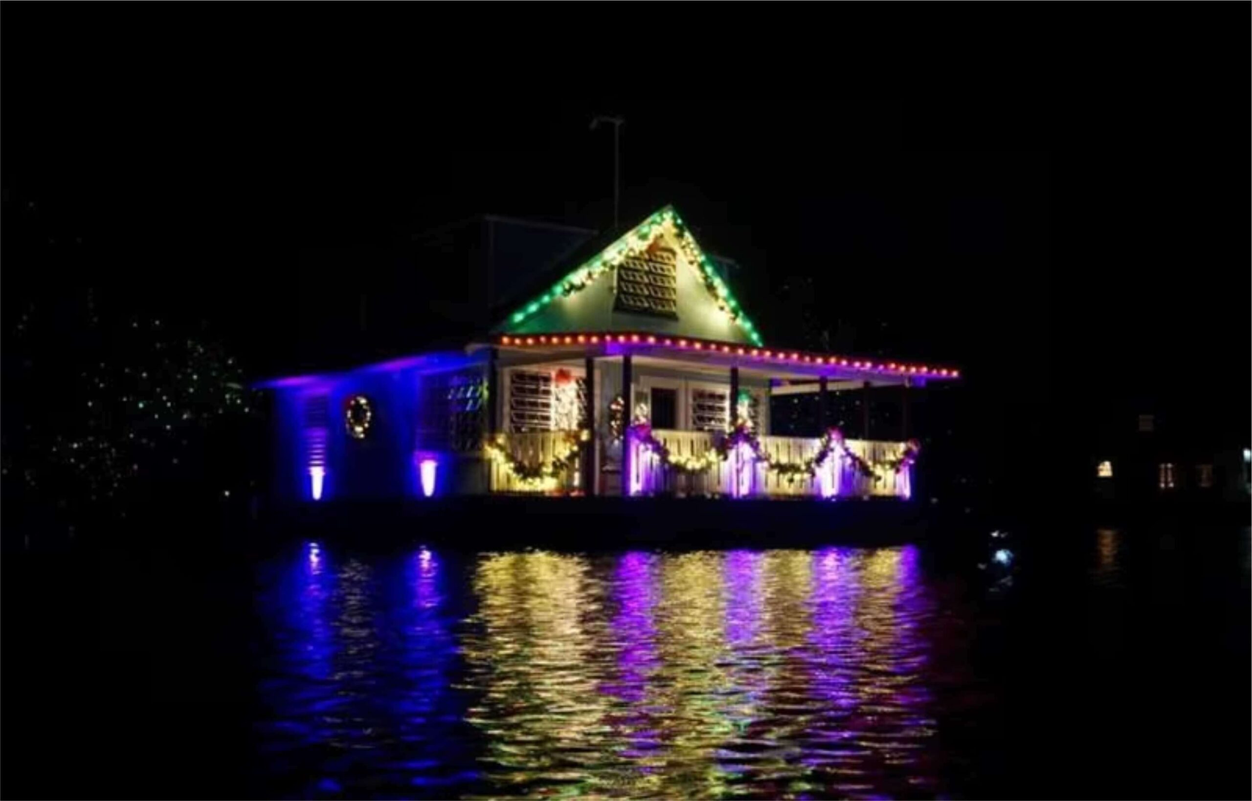 Denuncian desafío a la orden del DRNA que prohibía actividad navideña en La Parguera