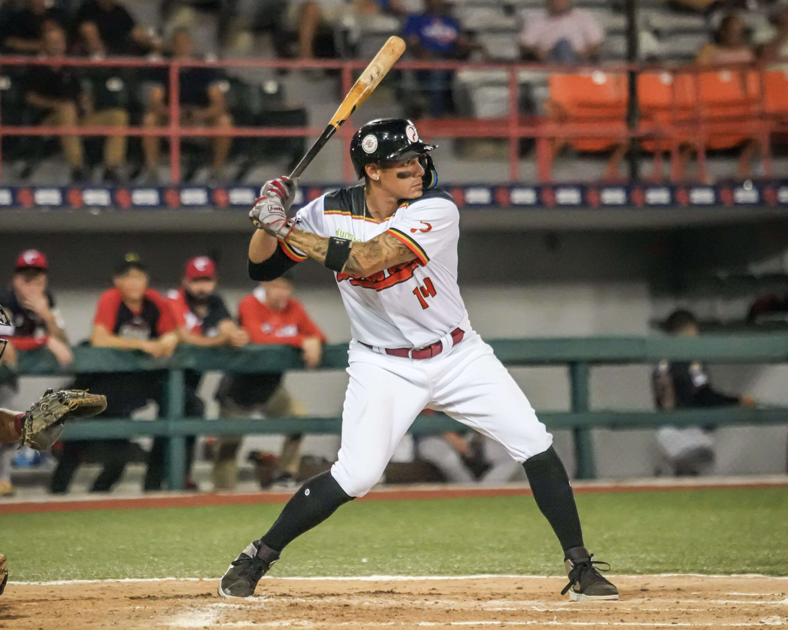 Leones se afianzan en el tercer puesto; enrachados los Indios