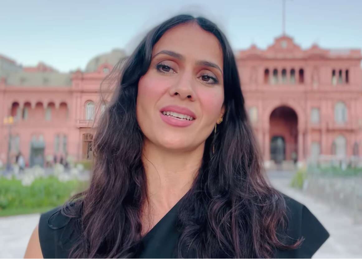 Elizabeth Torres anuncia su candidatura independiente al senado por acumulación