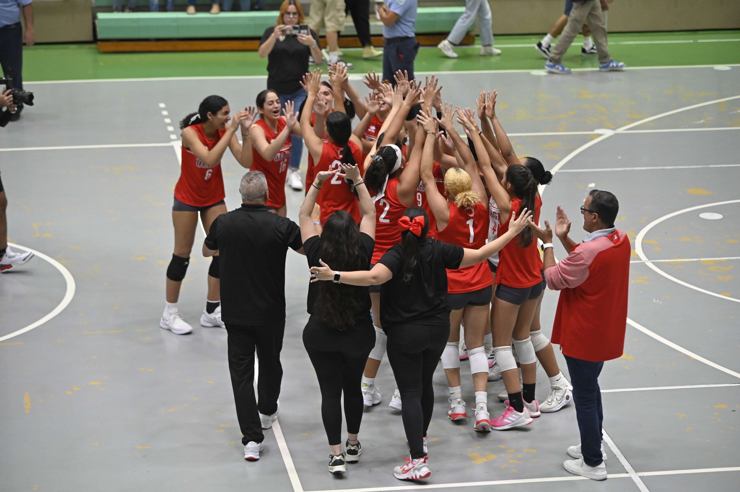 Taínas de la UAGM revalidan su título de voleibol de la LAI