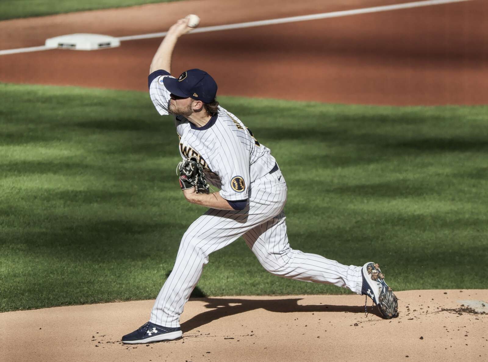 Orioles adquieren en cambio a Corbin Burnes
