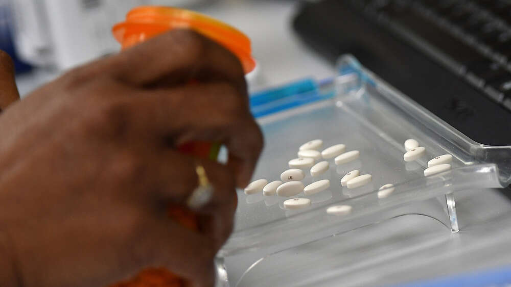 Dan paso a medida que prohíbe cancelar una receta por cambio de aseguradora