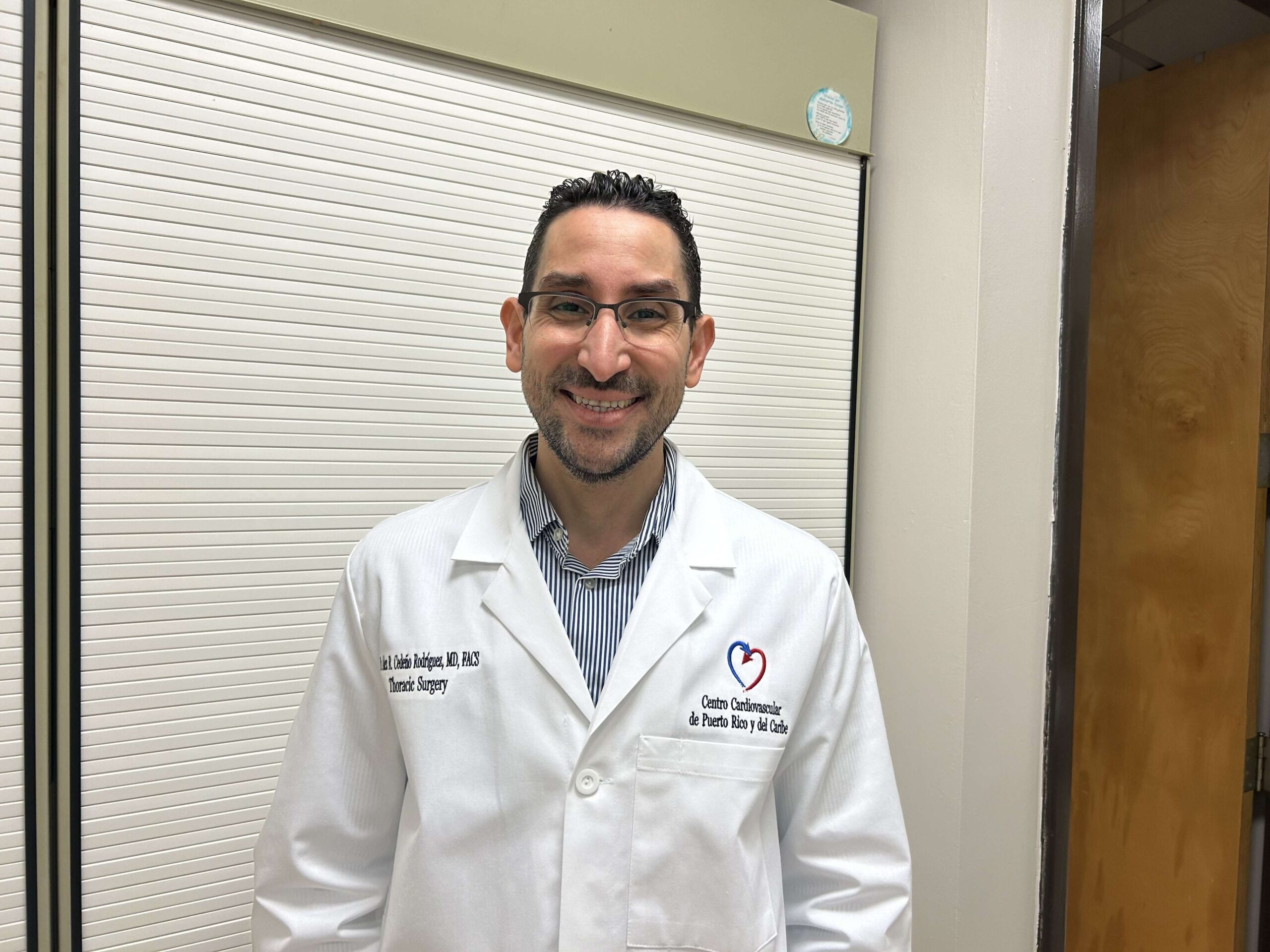 Cirujano torácico boricua se une a la facultad médica del Centro Cardiovascular