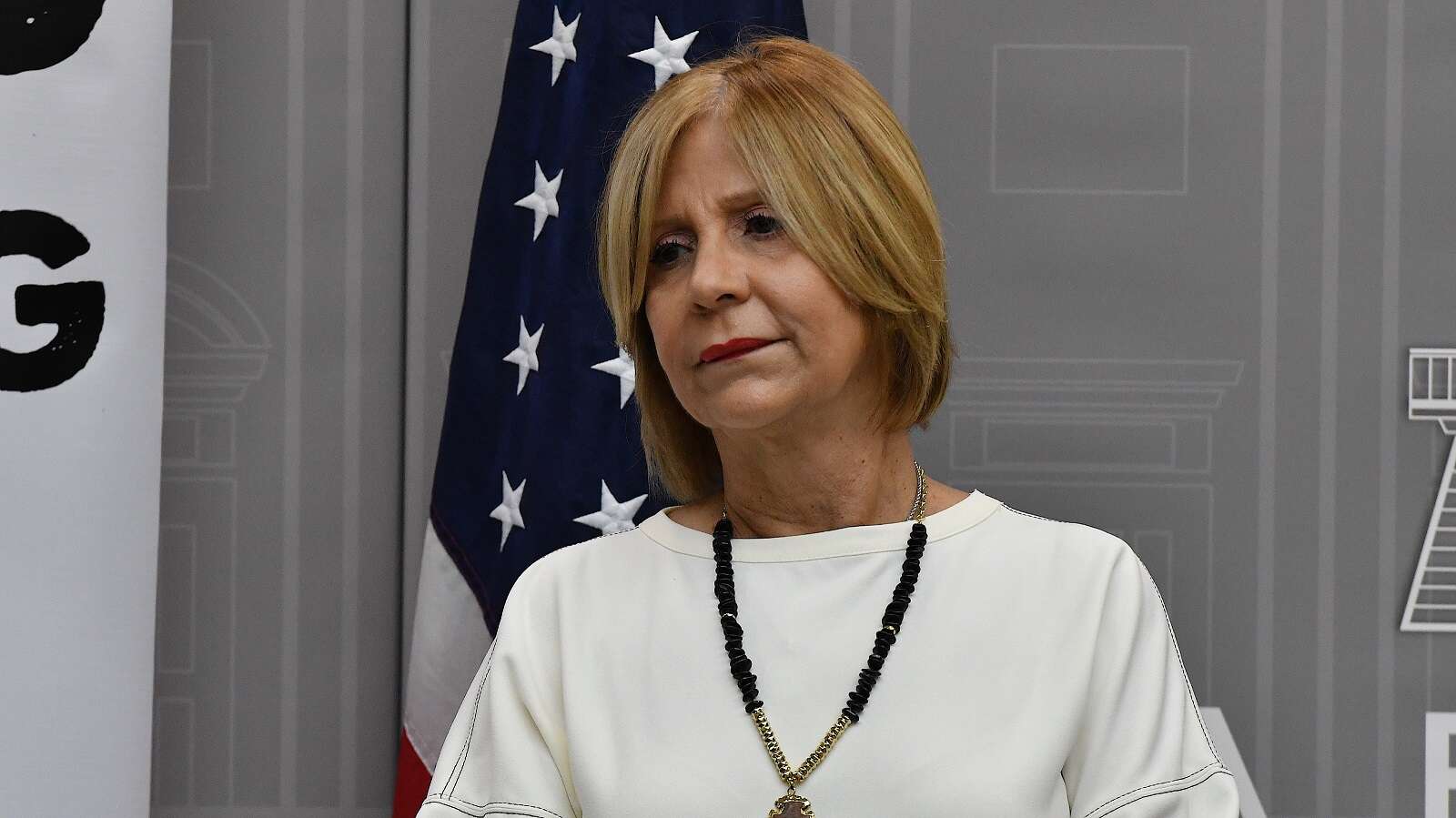Piden desestimación de caso contra expresidenta de Telecomunicaciones