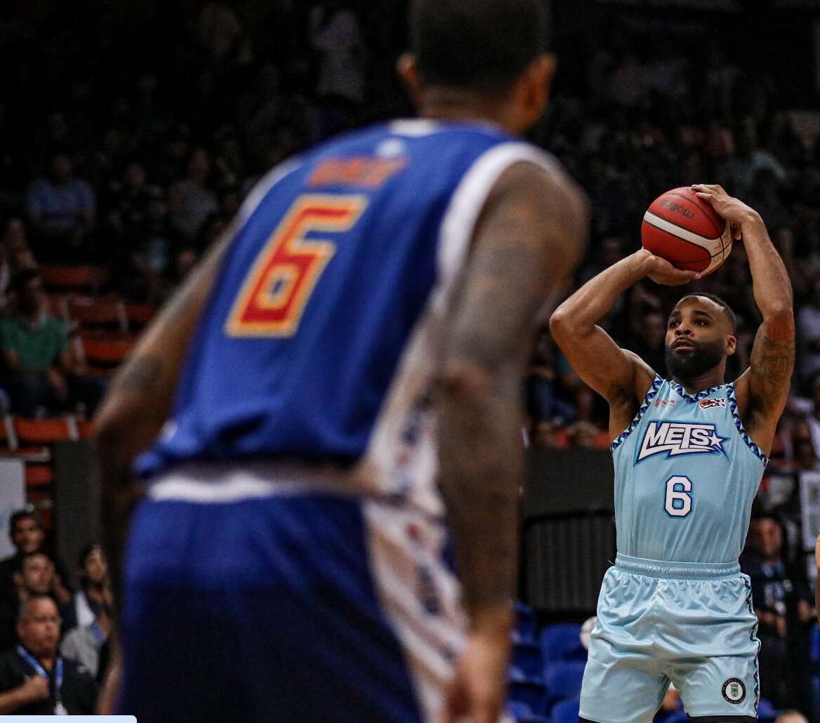 Mets le propinan primer revés a los Capitanes en el BSN