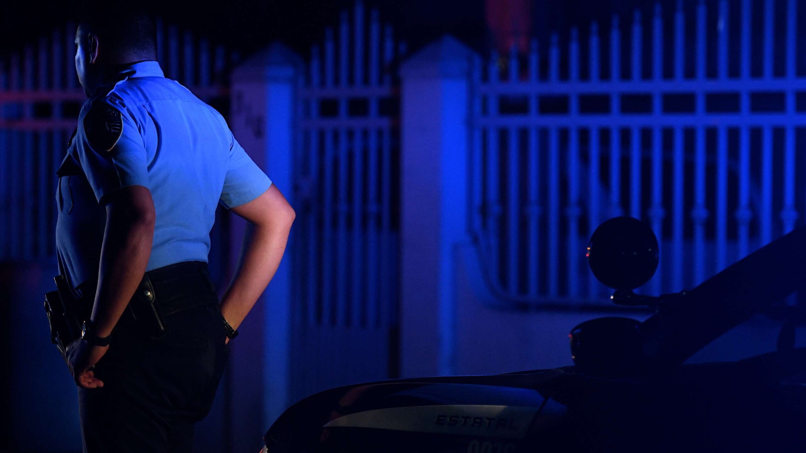 Muere motorista al chocar con una barrera en Santa Isabel