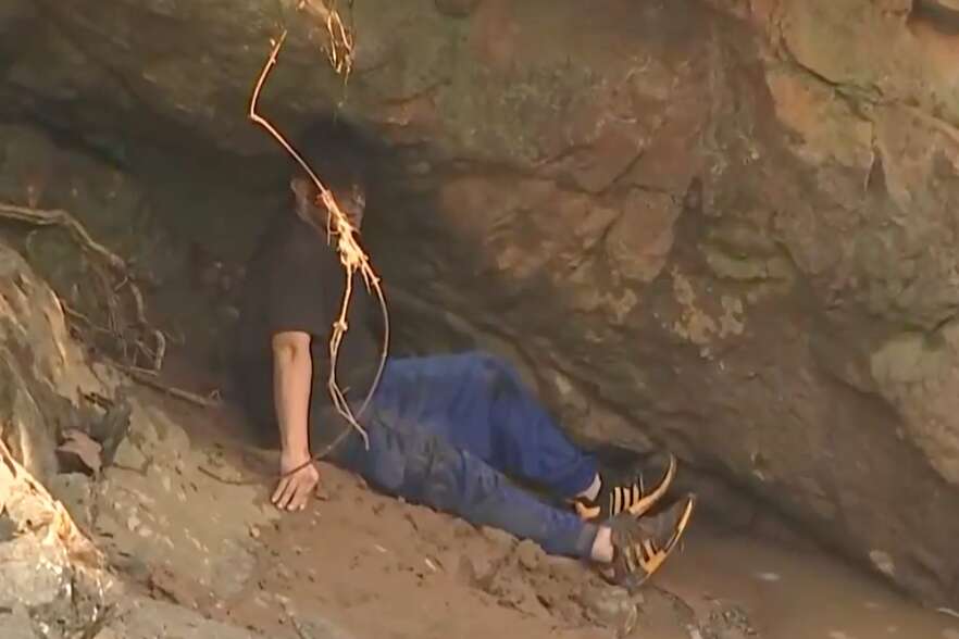 Hallan hombre que hurtó auto, lo abandonó y luego se lanzó por puente en Corozal