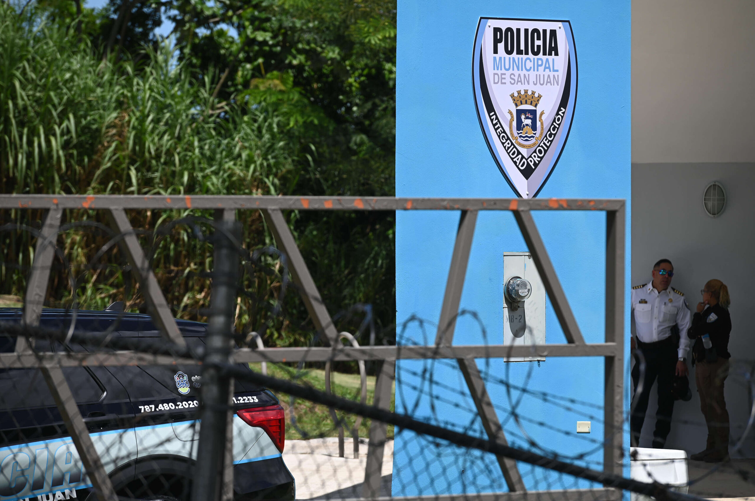 Alcalde de San Juan nombra en propiedad nuevo comisionado de Policía Municipal