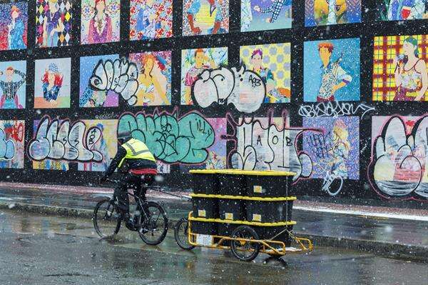 La tasa de desempleo en Estados Unidos baja al 3.8% en marzo, con 303,000 puestos creados