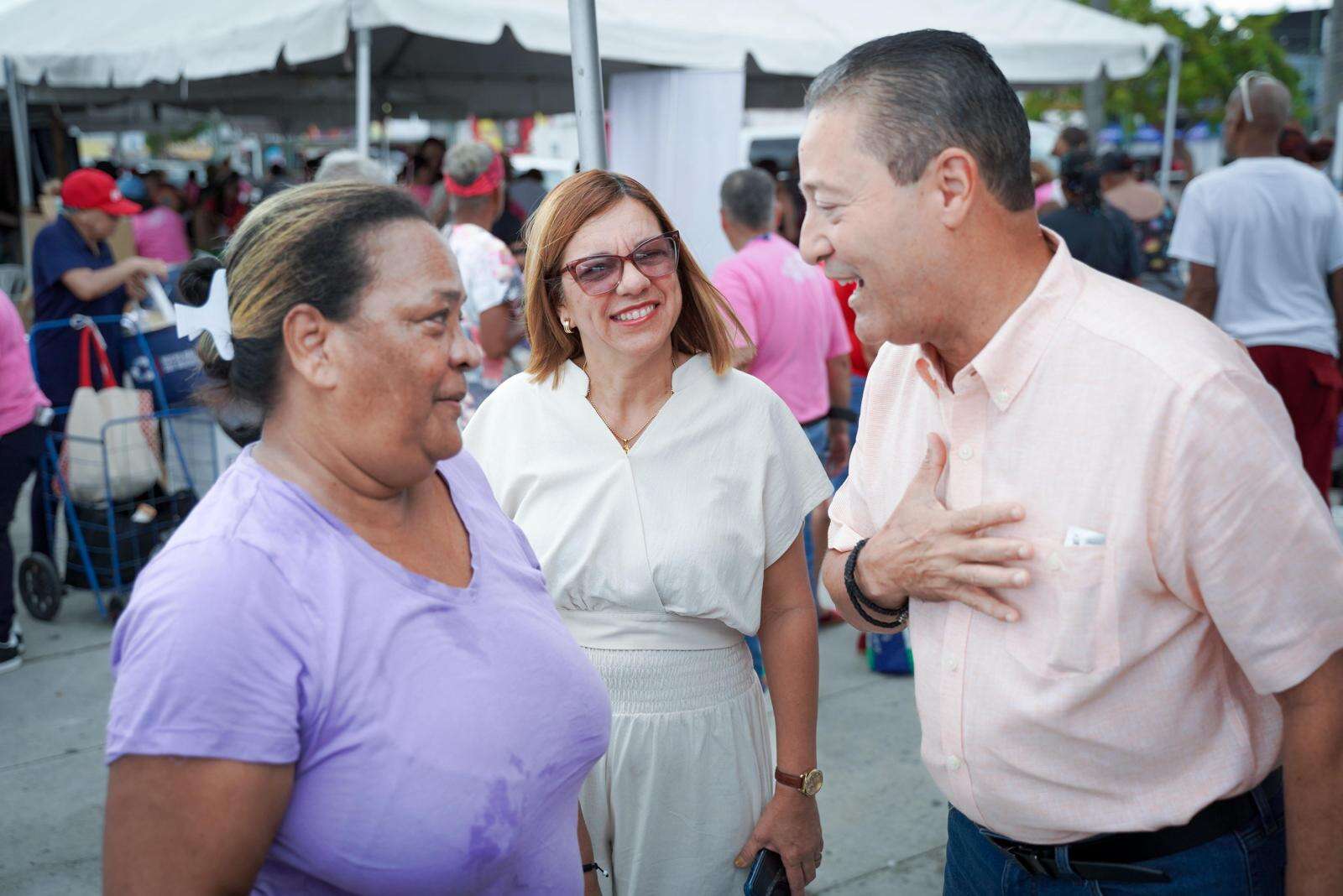 Un éxito segunda feria Regalar 100% Amor del Municipio de Cataño