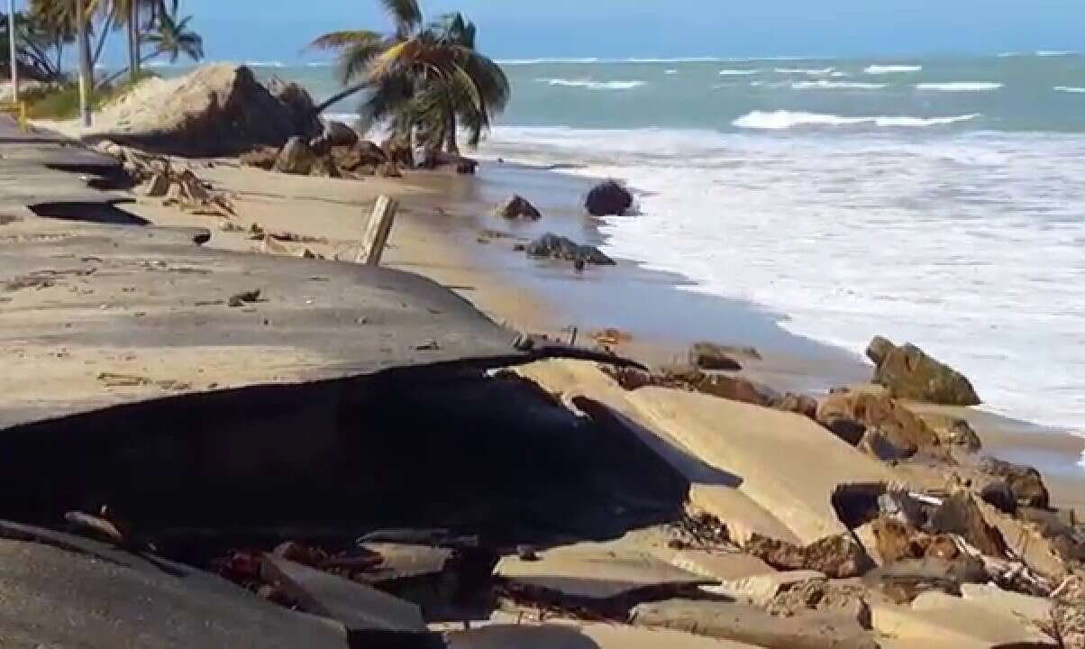 Sigue adelante en Loíza proyecto costero de revestimiento en piedra